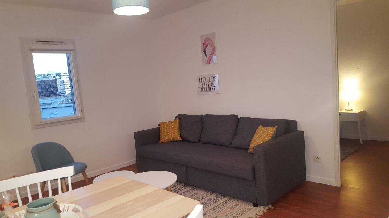 Appartement Sur L'Ile De Nantes - Place De Parking Gratuit Kültér fotó