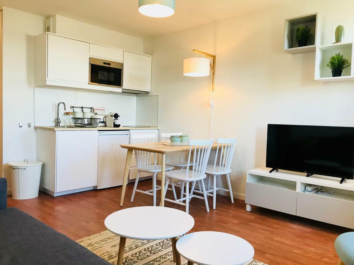 Appartement Sur L'Ile De Nantes - Place De Parking Gratuit Kültér fotó